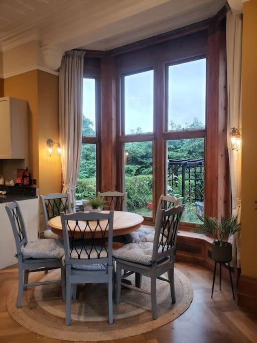 3 Bedroom 3 Bathroom Ground Floor Condo With Veranda Reigate Εξωτερικό φωτογραφία